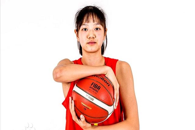 FIBA发布中国女篮写真张子宇韩旭搞怪(中国女子篮球队韩旭)