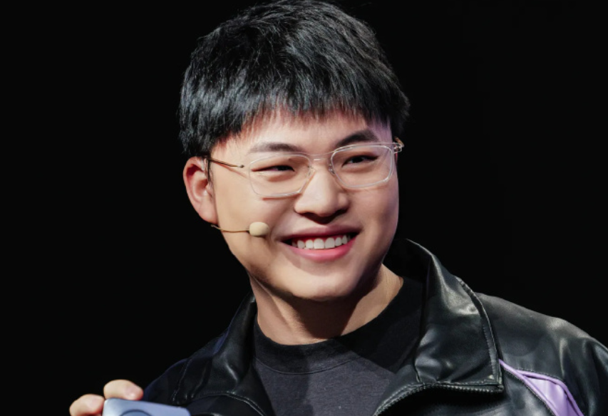 关于闹麻了，xiaohu这种选手舆论这么好只不过因为是逆天粉丝为了黑uzi的。的信息